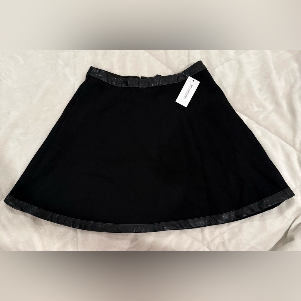 Banana Republic Black Circle Skirt Size 2 New with Tags Super Cute Day or Night